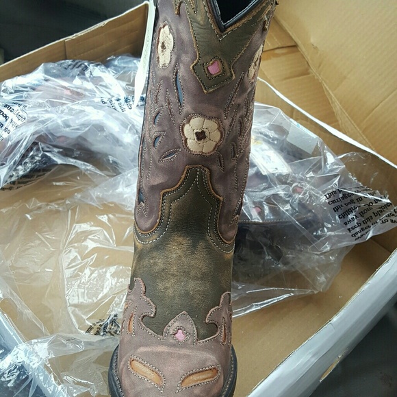 Size 6.5 brand new - Picture 4 of 6